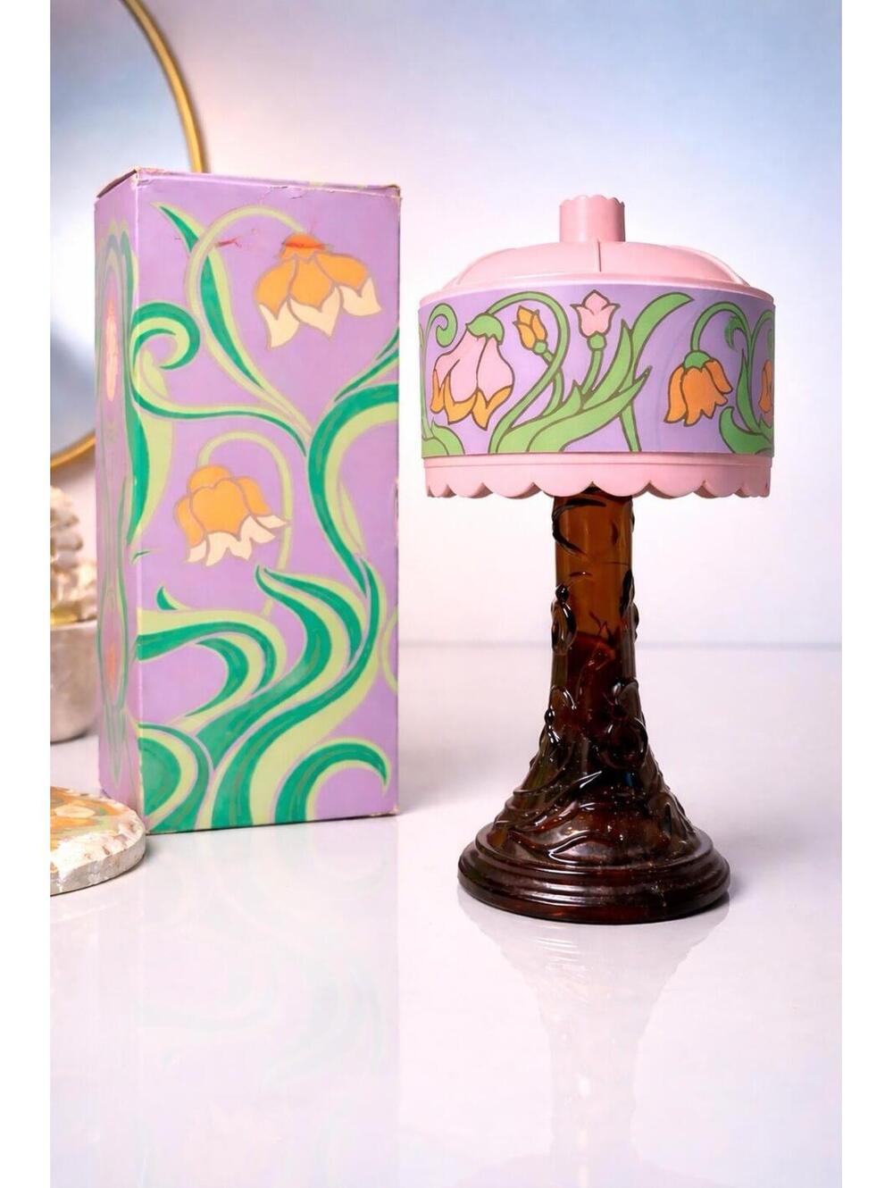 Avon 1970s Tiffany Lamp Decanter Sonnet Cologne With Box, 4.5x9.5”
